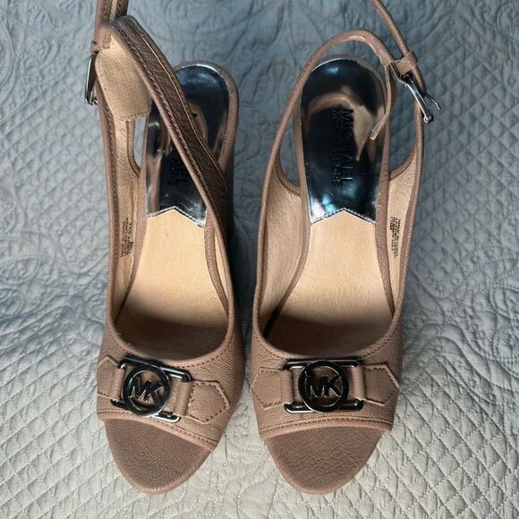 Michael Kors Tan Wedge Sandals - Picture 8 of 9